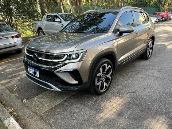 VOLKSWAGEN TAOS 1.4 250 TSI TOTAL FLEX HIGHLINE AUTOMÁTICO